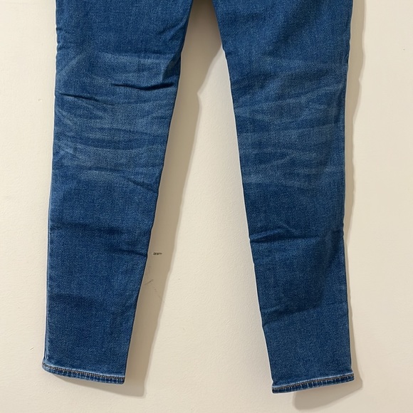 American Eagle Ne(x)t Level Stretch Hi-Rise Medium Wash Denim Jegging Size 10 - Picture 8 of 11